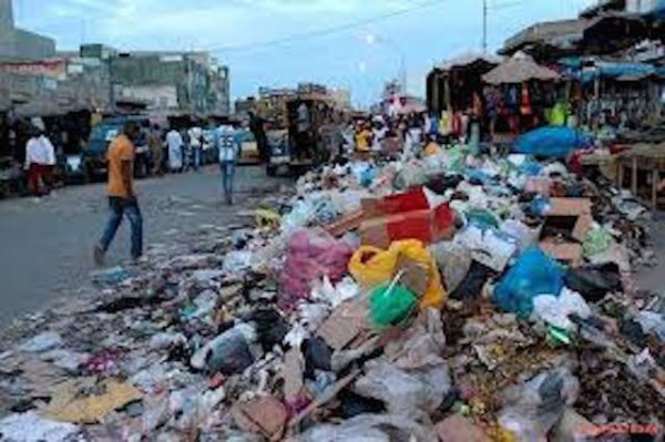 Face a des arriérés de plus de 14 milliards FCFA : Le collectif des concessionnaires arrête le ramassage des ordures