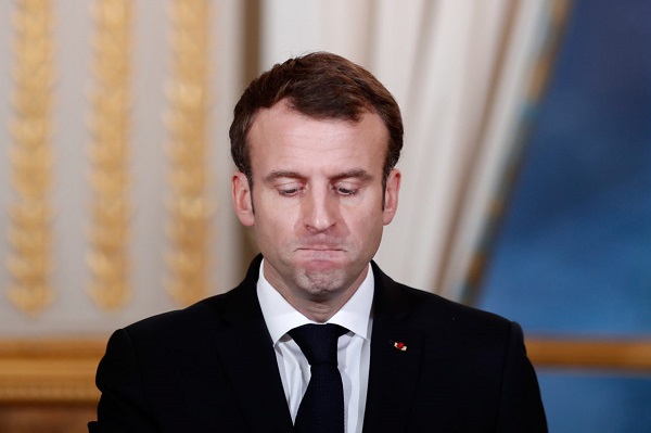 A Monsieur Emmanuel Macron  (Boubacar    Sadio  Commissaire divisionnaire de police)